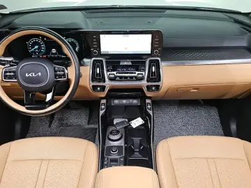 2023 Kia Sorento с пробегом 106 559 км