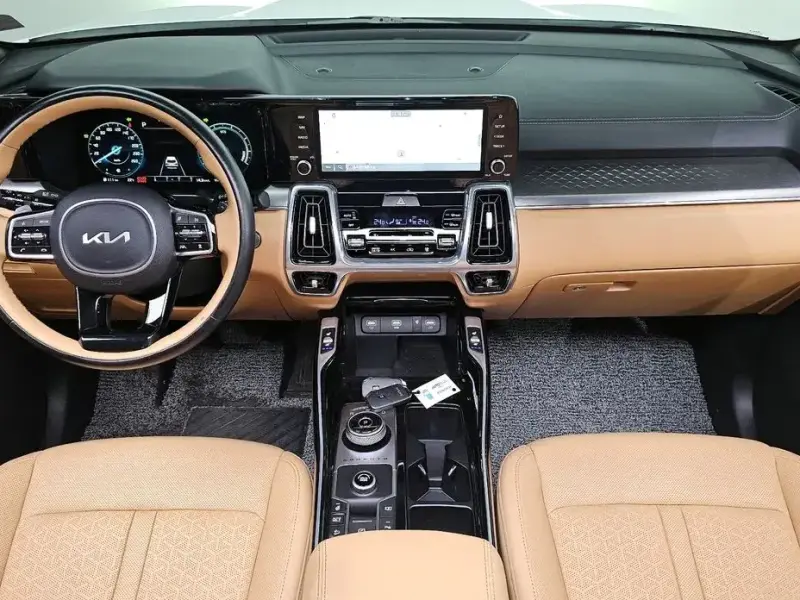 2023 Kia Sorento с пробегом 106 559 км