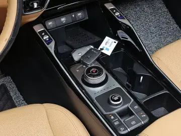 2023 Kia Sorento с пробегом 106 559 км