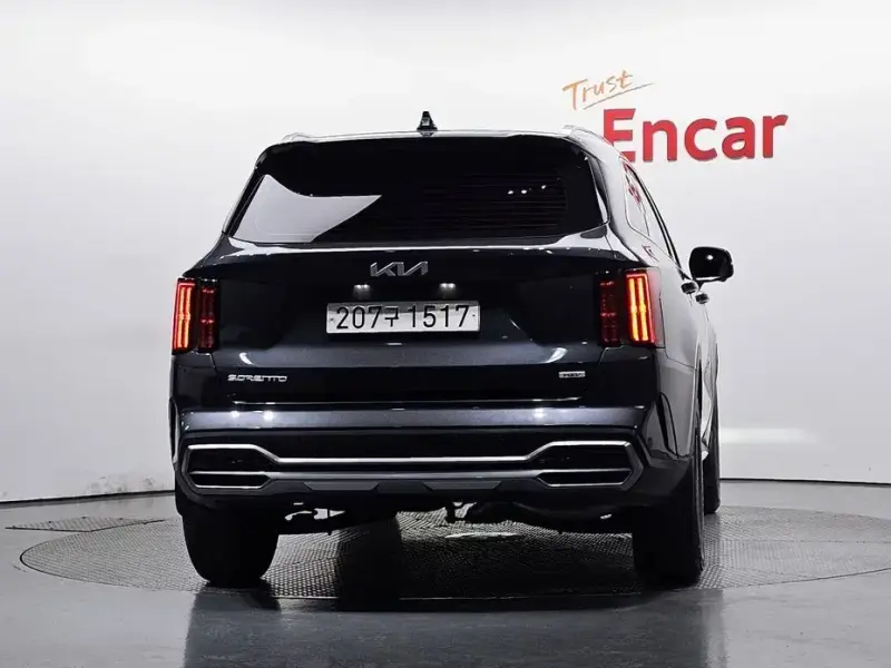 2023 Kia Sorento с пробегом 33 667 км