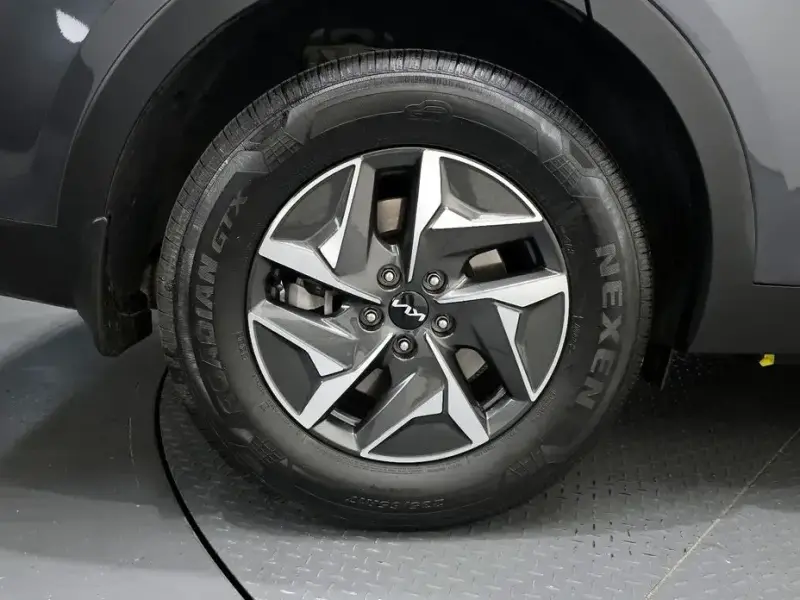 2023 Kia Sorento с пробегом 33 667 км
