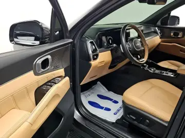 2023 Kia Sorento с пробегом 33 667 км