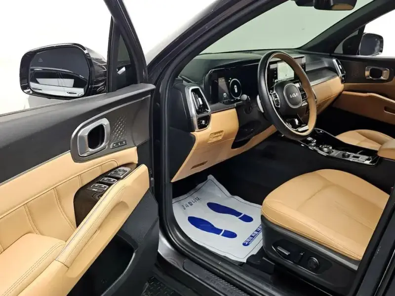 2023 Kia Sorento с пробегом 33 667 км