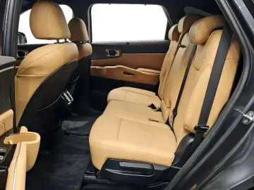 2023 Kia Sorento с пробегом 33 667 км