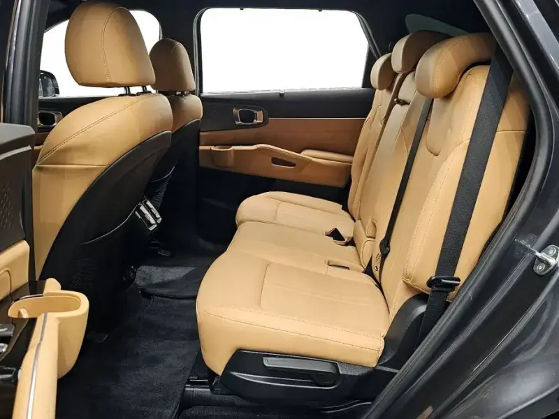 2023 Kia Sorento с пробегом 33 667 км