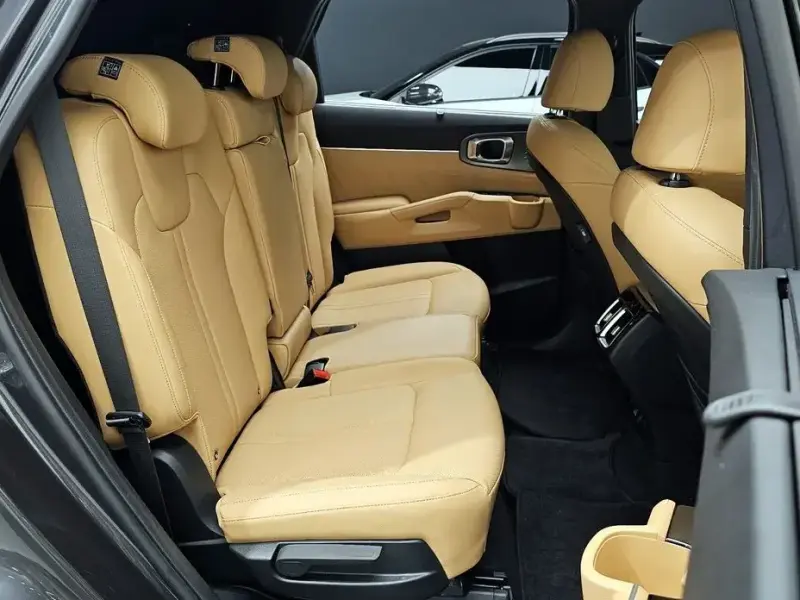 2023 Kia Sorento с пробегом 33 667 км