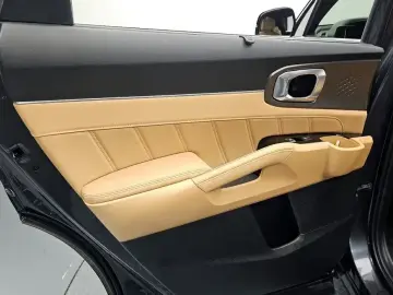 2023 Kia Sorento с пробегом 33 667 км