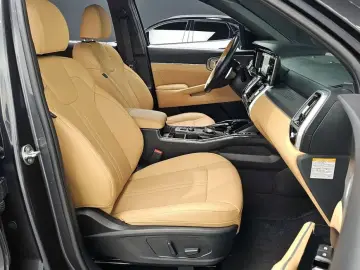2023 Kia Sorento с пробегом 33 667 км