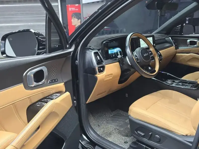 2023 Kia Sorento с пробегом 92 388 км