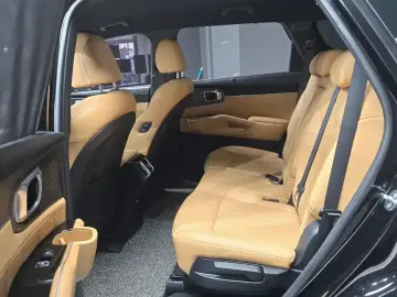 2023 Kia Sorento с пробегом 92 388 км
