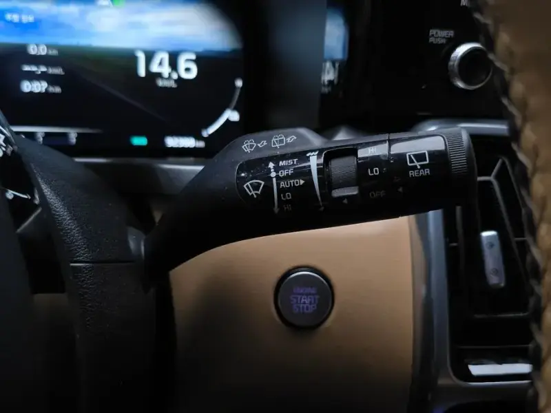 2023 Kia Sorento с пробегом 92 388 км