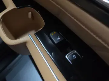 2023 Kia Sorento с пробегом 92 388 км