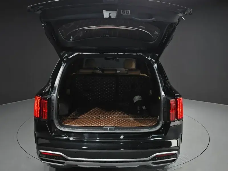 2023 Kia Sorento с пробегом 92 388 км