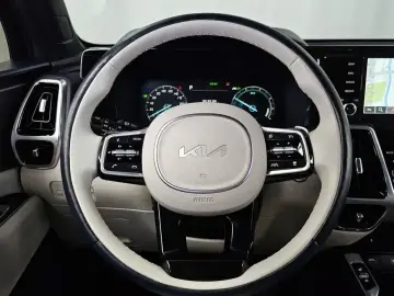 2022 Kia Sorento с пробегом 72 301 км
