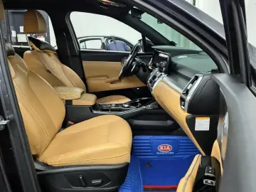 2020 Kia Sorento с пробегом 105 942 км