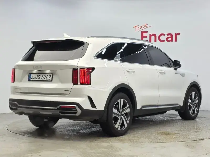 2023 Kia Sorento с пробегом 70 483 км