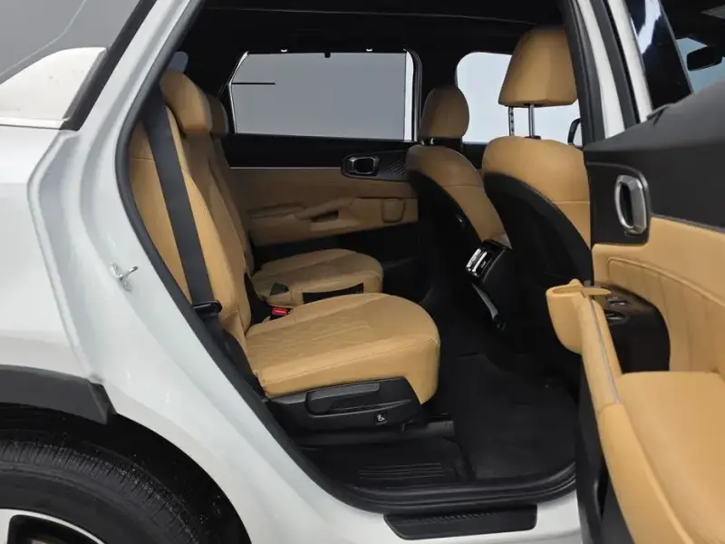 2023 Kia Sorento с пробегом 70 483 км