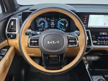 2023 Kia Sorento с пробегом 70 483 км
