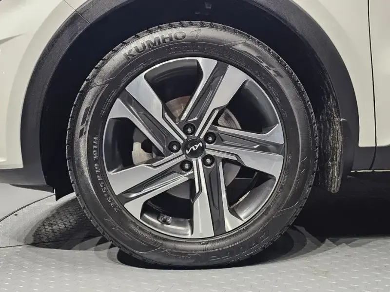 2023 Kia Sorento с пробегом 54 877 км