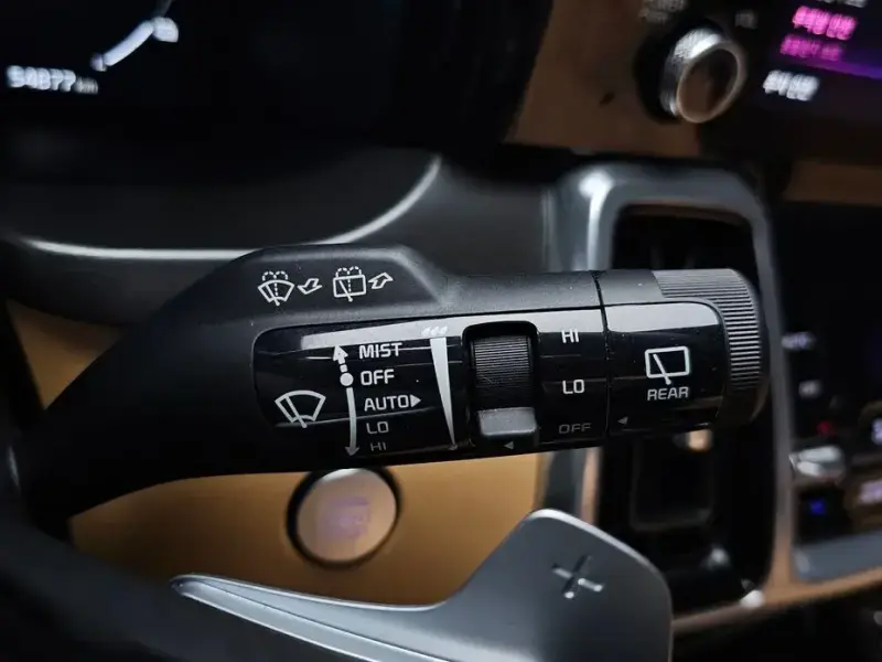 2023 Kia Sorento с пробегом 54 877 км