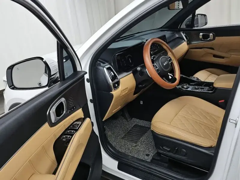 2023 Kia Sorento с пробегом 26 984 км