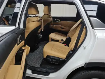 2023 Kia Sorento с пробегом 26 984 км