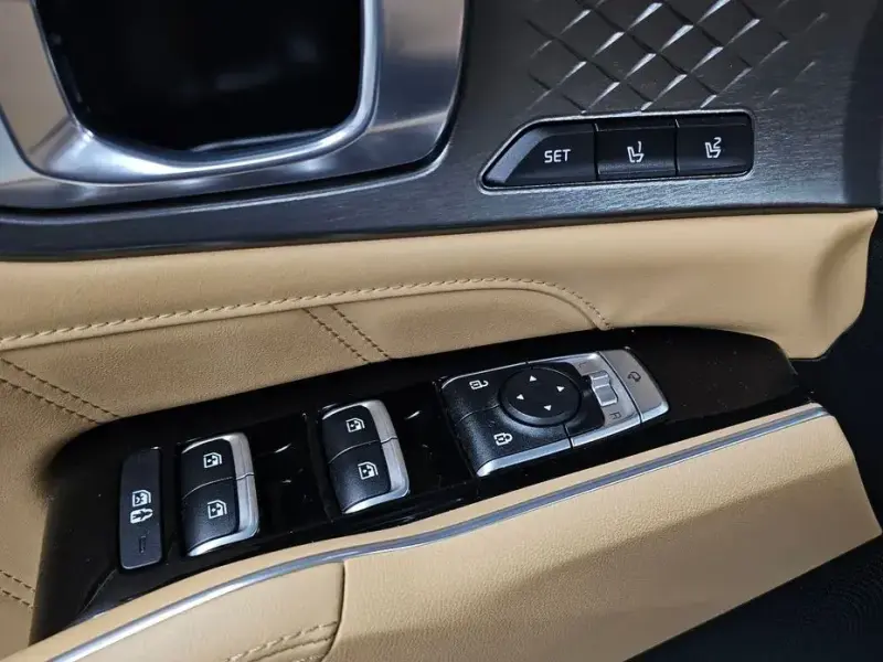 2023 Kia Sorento с пробегом 26 984 км