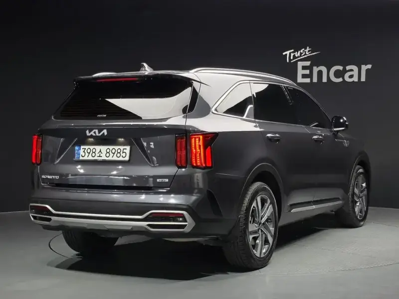 2023 Kia Sorento с пробегом 67 549 км