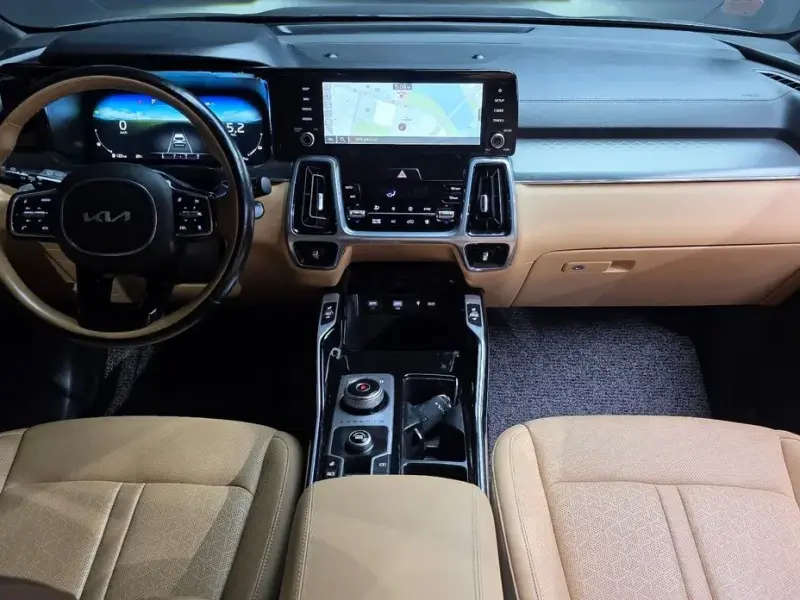 2023 Kia Sorento с пробегом 67 549 км