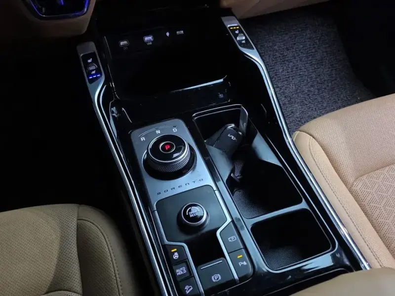 2023 Kia Sorento с пробегом 67 549 км