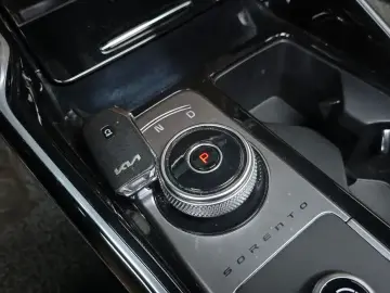 2023 Kia Sorento с пробегом 66 896 км