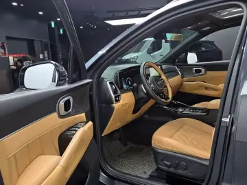 2023 Kia Sorento с пробегом 66 896 км