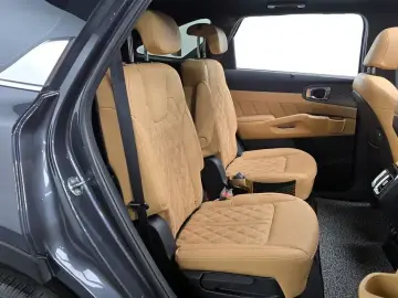 2023 Kia Sorento с пробегом 66 896 км
