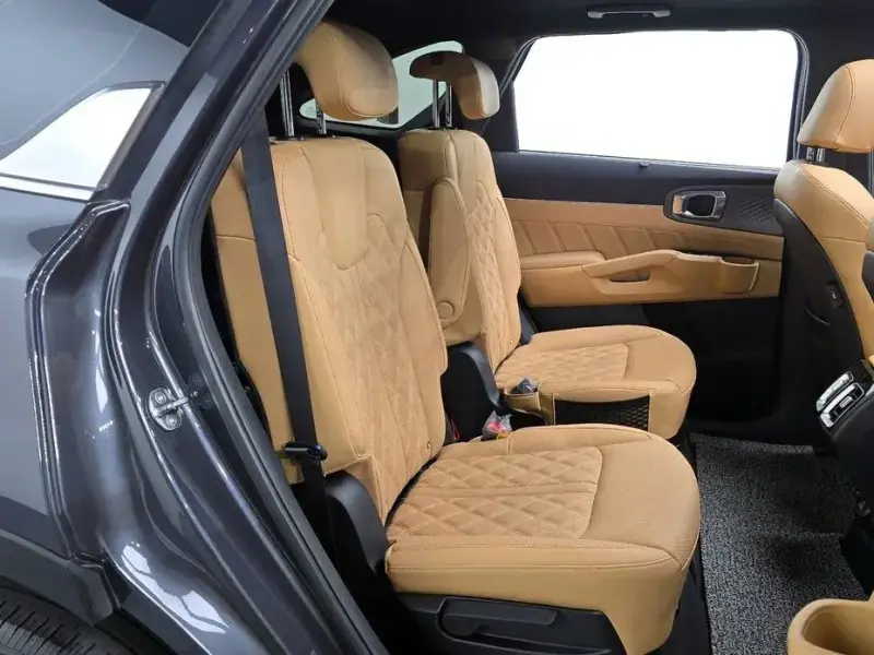 2023 Kia Sorento с пробегом 66 896 км