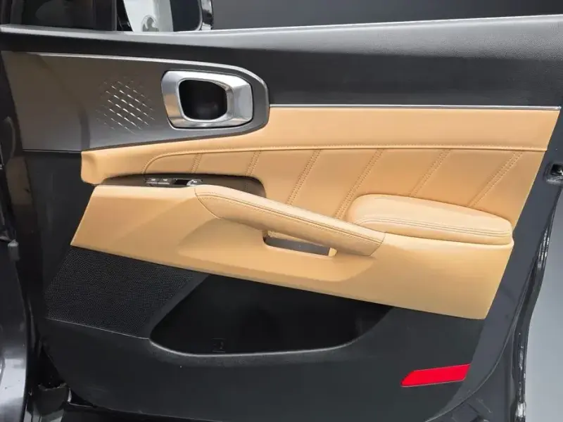 2023 Kia Sorento с пробегом 67 549 км