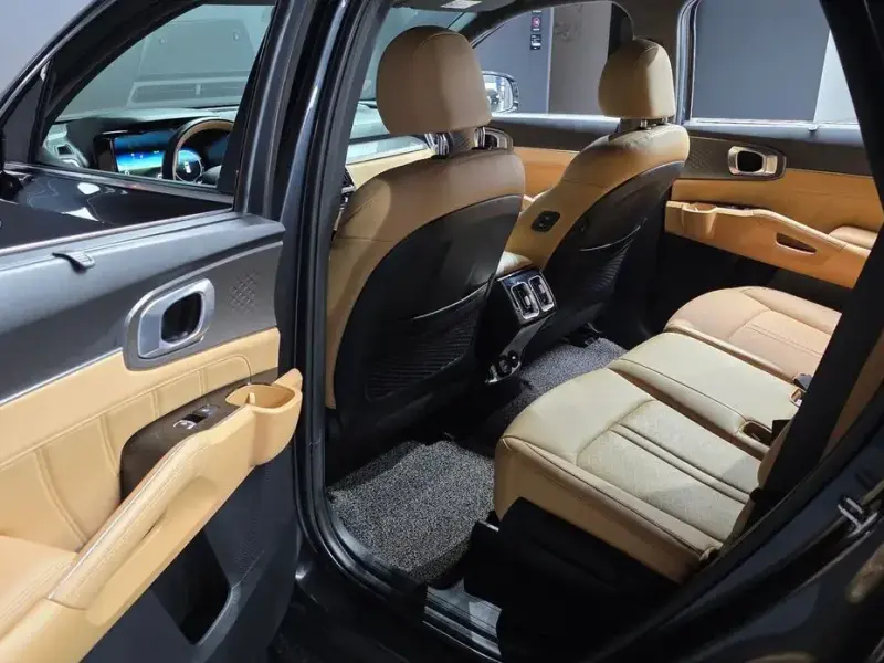 2023 Kia Sorento с пробегом 67 549 км