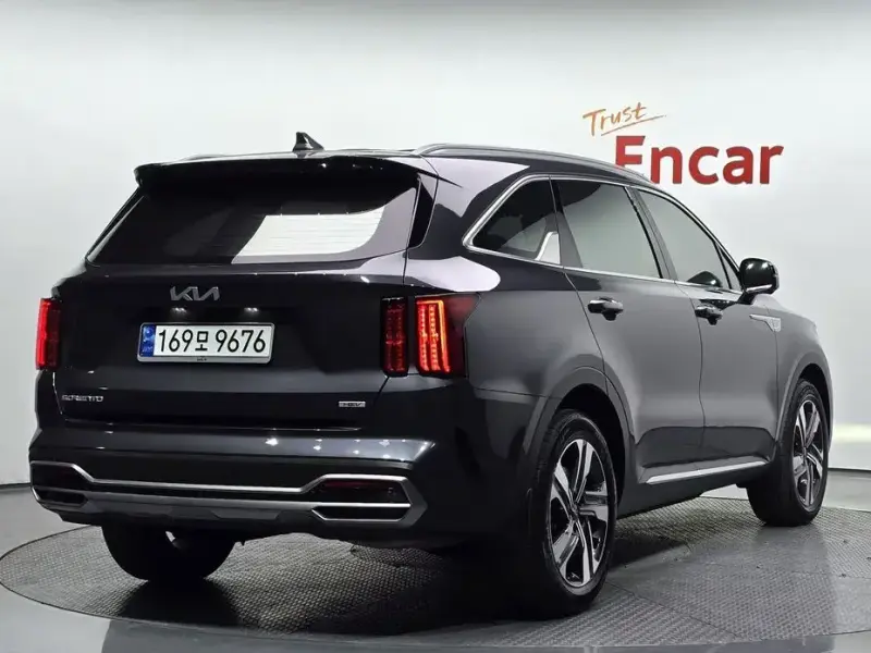 2023 Kia Sorento с пробегом 50 139 км