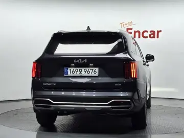 2023 Kia Sorento с пробегом 50 139 км