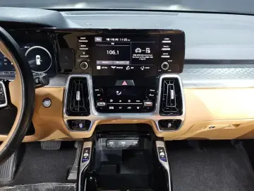2022 Kia Sorento с пробегом 111 558 км