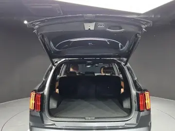 2022 Kia Sorento с пробегом 111 558 км