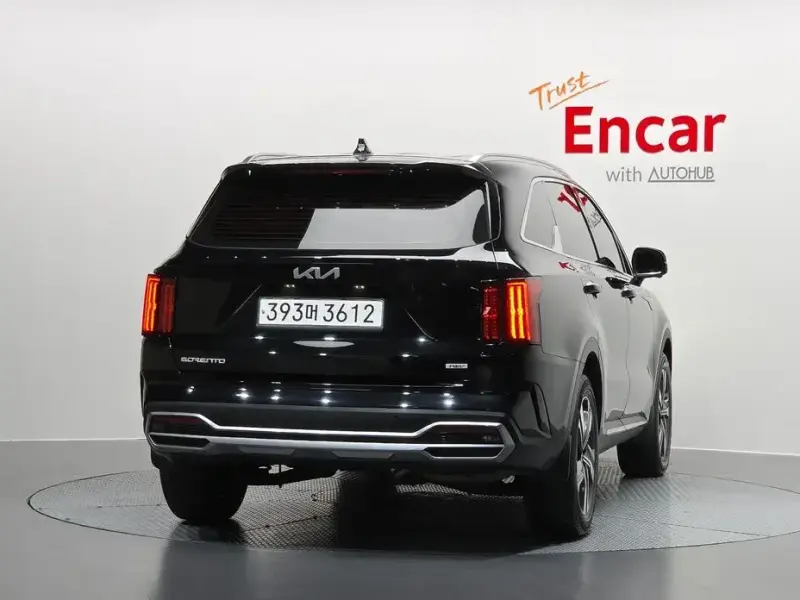 2023 Kia Sorento с пробегом 106 005 км