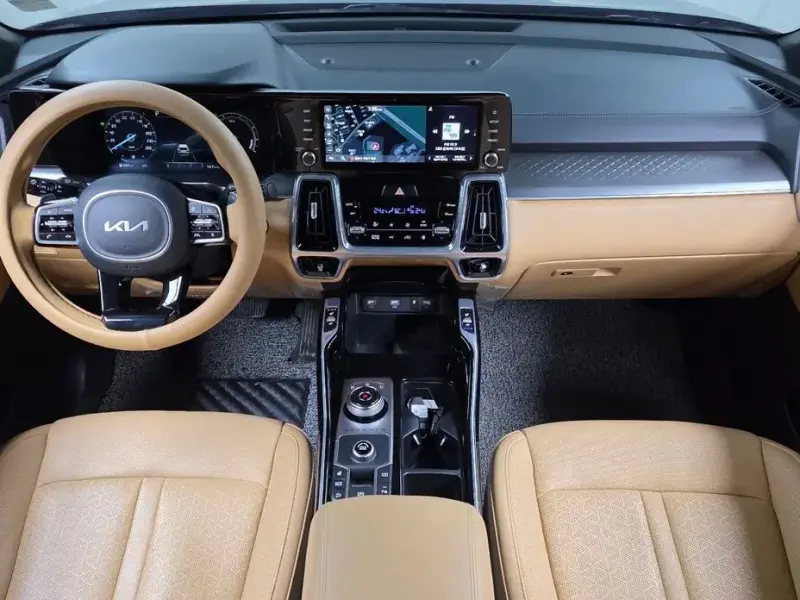 2023 Kia Sorento с пробегом 106 005 км