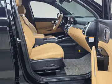 2023 Kia Sorento с пробегом 106 005 км