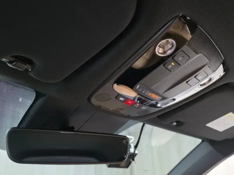 2023 Kia Sorento с пробегом 106 005 км