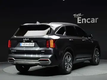 2023 Kia Sorento с пробегом 56 263 км