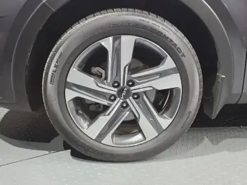 2023 Kia Sorento с пробегом 56 263 км