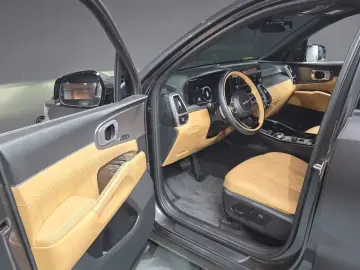 2023 Kia Sorento с пробегом 56 263 км