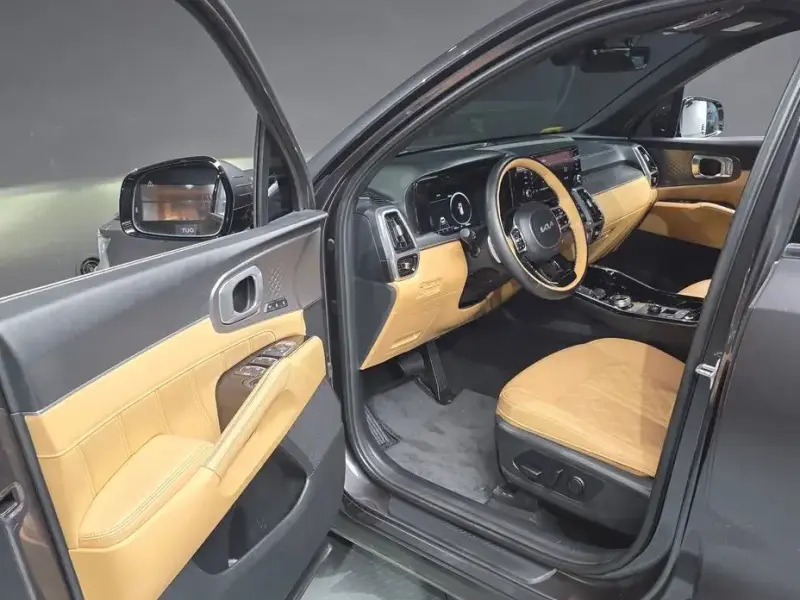 2023 Kia Sorento с пробегом 56 263 км