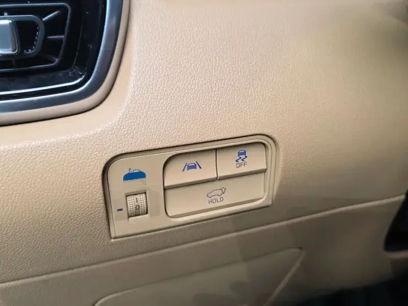 2023 Kia Sorento с пробегом 56 263 км