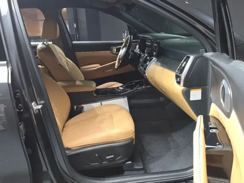 2023 Kia Sorento с пробегом 56 263 км